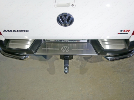Volkswagen Amarok 2016-Накладки на задний бампер (лист шлифованный логотип Volkswagen)